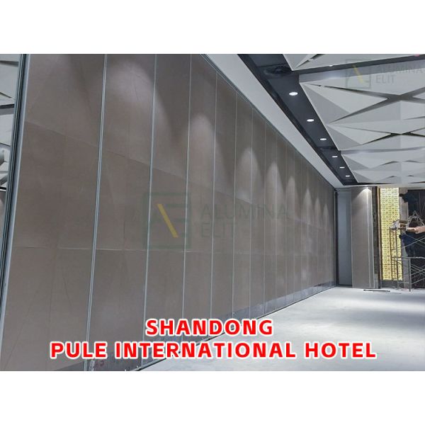 展示ホール用、最大56dBの遮音性と304ステンレス鋼を備えた可動式防音アコースティック引き戸折りたたみパーティション壁