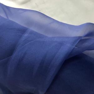 China Lightweight 23.6gsm Plain Mulberry Pure Silk Organza Fabric Gauze Argentina 114cm supplier