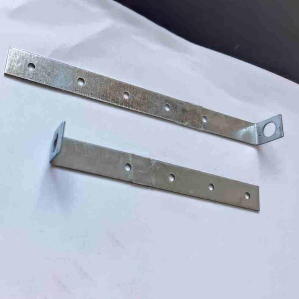 China Écrou facile poli dans l'installation Accessoires de quille en acier léger en argent pour différentes tailles et utilisations polyvalentes supplier