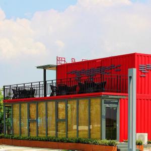 China 40ft Red Luxury Villa Modular Shipping Container House supplier