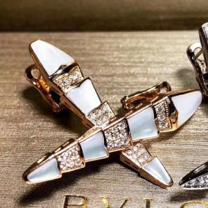 China 18 Karat Gold Diamond Earrings For Wedding Anniversary / Birthday Party wish gold jewelry supplier