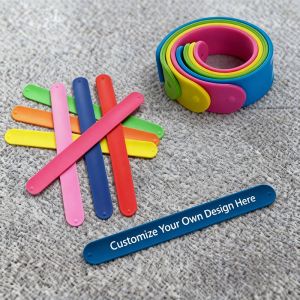 China Custom Print Logo Silicone Slap Bracelets with Hot Runner and Customizable Size for Kids Party Favors wholesale