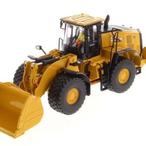 China DM New 982 XE Wheel Loader 1/50 Scale Alloy Vehicle Model 85685 Diecast Masters wholesale