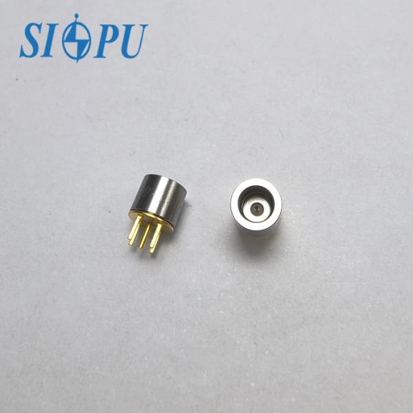 Plage de température du connecteur coaxial RF droit -65～ 125°C Passivation et placage or pour les exigences du client