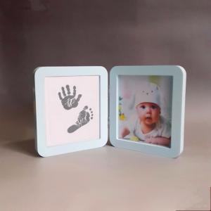 China Wood Material Custom Photo Frame 12 Month Baby Handprint And Footprint Kit supplier