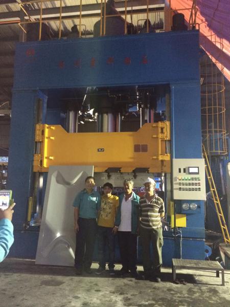 1500 Ton Hydraulic Press Machine , SMC Moulding Press PLC Controlled