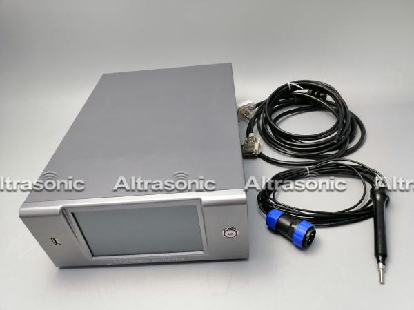 alambre ultrasónico de la salida fuerte 70kHz que integra la máquina con el ajuste de Stepless de la amplitud
