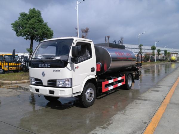 Smart 10 Ton asphalt distributor truck DFL1160BX5 For Pavement Crack Patch