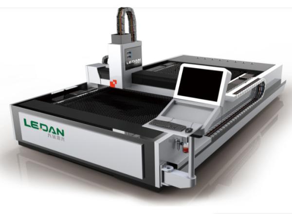 1530 Single Table Fiber Laser Cutting Machine 1000 Watt IPG Or RAYCUS Laser Source