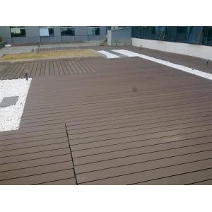 China Waterproof WPC Decking Flooring for Gardens , Playground and Outdoor Decorative supplier