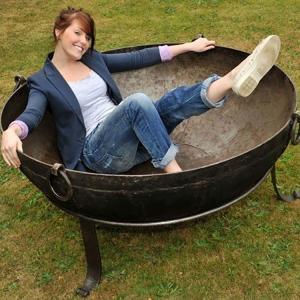 Customized Round Large Steel Fire Pit SGS Standard For Picnic