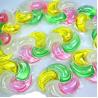 China Cuatro cavidades de 12 g de larga duración de gel de fragancia en forma de cápsulas de lavandería en color personalizado para el detergente de ropa wholesale