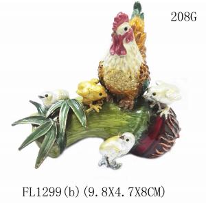 China Hot sale antique rooster cock animal shape metal hand painted decortive jewelry box supplier