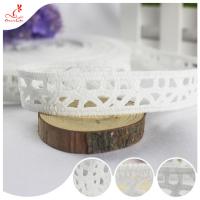 La dentelle bilatérale soluble dans l'eau de polyester de mode équilibre le ruban de bord pour des textiles à la maison