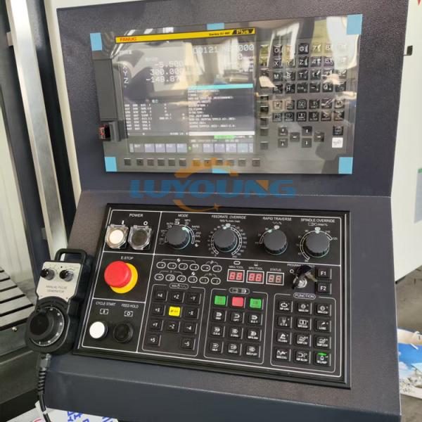 China High Accuracy And Performance VMC850 Vertical Machining Center Bt40 3/4/5 Axis wholesale