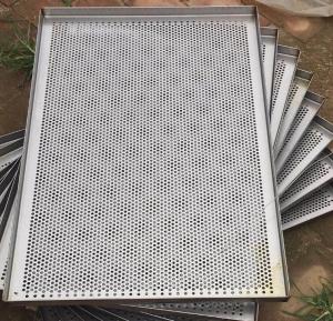 China Metal Perforated Wire Basket Cable Tray , Stainless Steel Baking Sheet For Food Processing on sale 