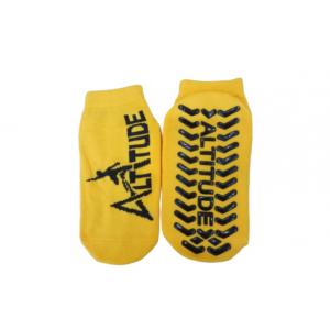 Polyester Altitude Trampoline Park Anti Slip Sports Socks For Adult / Children Custom Logo