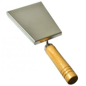China Durable Pollen  Shovel With Wooden Handle of Honey Decapping Tools Scraper supplier
