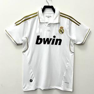 La camisa clásica blanca retra de encargo del fútbol de los jerséis de fútbol lleva a los hombres