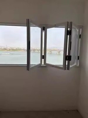 China Balcony Enclosure Folding Windows - Transform Railing to Glass Wall wholesale