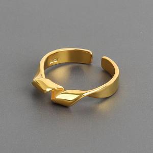 18K Gold Fancy Ladies Ring For Women Lightweight Multi Scene