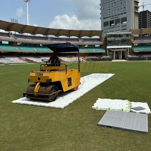 China Outdoor PP Material Portable Multi Purpose Pp Plastic Turf Protection Event Flooring wholesale