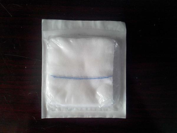 White Hospital Sterile Gauze Swab Highly Conformable Customized Layer