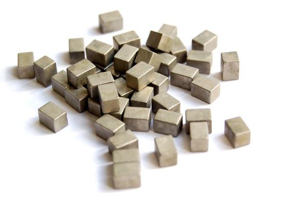 Tungsten Alloy Cube 18.5g/Cc Density Hyper Velocity Armor Penetrating Use