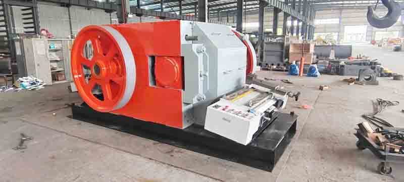 China 20 to 100 tons/h Grey Refine roller crusher roller mill for raw material crushing clay brick making bentonite making wholesale