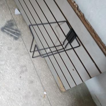 China Adjustable Wire Slatwall Brackets, 1 left and 1 right per set wholesale