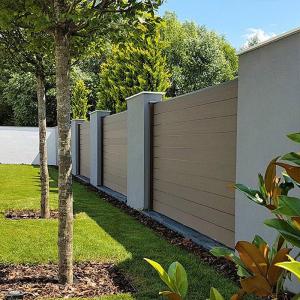 Outdoor WPC Fence Panels Lightweight Plastic Wood Grain Fence Panels