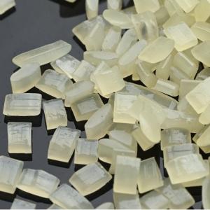 China Solid EVA Plastic Granules Hot Melt Adhesive For Clothing Sealing supplier