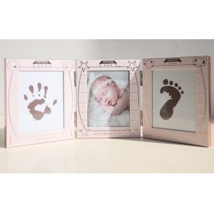 China Le beau bébé nouveau-né en aluminium Handprint et le kit de vue de photo d'empreinte de pas avec un EN71 ont passé la protection d'encre supplier