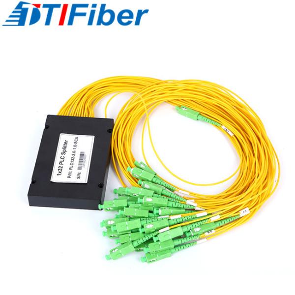 FTTHのABS箱のタイプ1 *4光学PLCのディバイダーSC APC UPCの単一モード