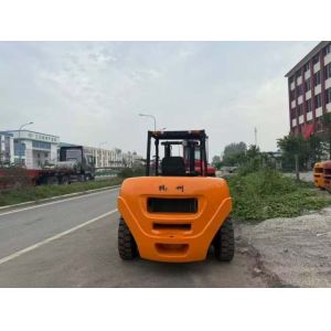 Used Hangcha A80 8-Ton Diesel Forklift in Red – High-Performance Cooling System for Continuous Industrial Use in Extreme Temperatures