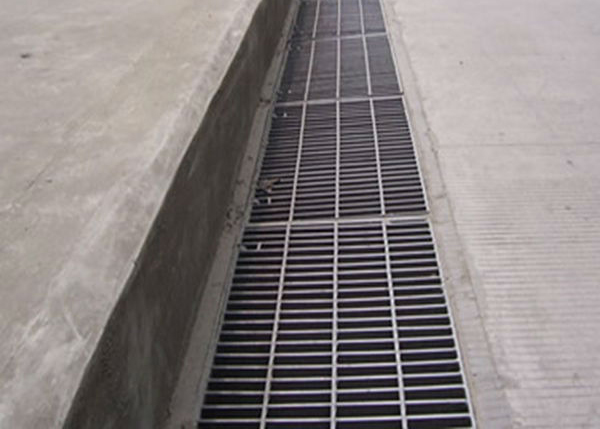 Anti Slip Outdoor Drain Grate Covers Serrated Steel Trench Covers Grates For Sale Steel