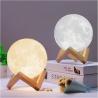 China Moon Light Humidifier 3D Led Night Light Moon Lamp For Kids Creative Christmas Gift wholesale