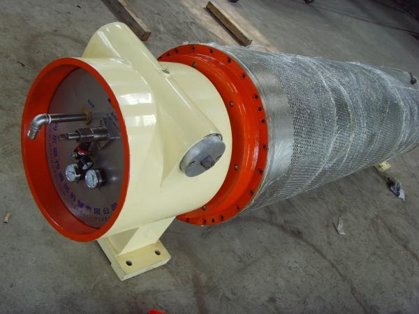 Suction couch roller for paper machine wire section