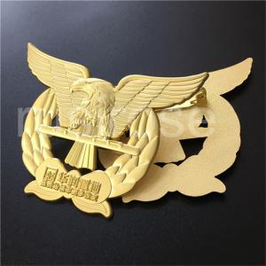 China Golden Eagle Badge, Cutout Eagle Flying Badge Customized, Eagle LOGO Badge Brooch Custom supplier