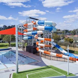 China Water Park Ride Big Play And Slides Fiberglass Tube Swimming Accessories Pool For Kids supplier