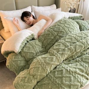 All-Season Home Textile Duvet Quilt Thickened Warm Taffeta Winter Quilt with Comforter