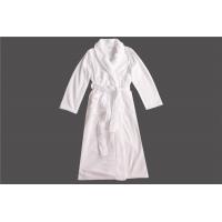 China Stockpapa 100% Polyester Womens White Long Bathrobe For Winter on sale