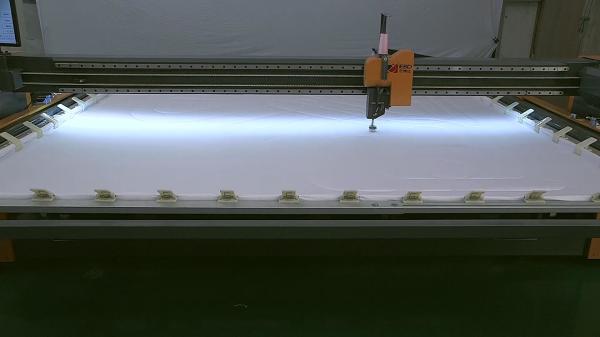 Machine piquante principale simple de haute précision avec l'efficacité de fonctionnement élevée