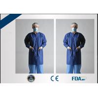 China Fluid Resistant Lab Coat Lightweight With Excellent Anti Bacterial Effect on sale