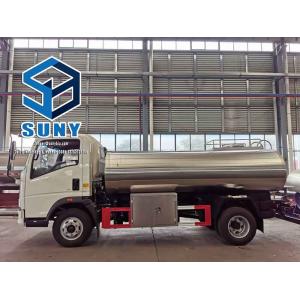 China 5000 L HOWO Smaller Stainless Steel Water Tanker Truck 4x2 Milk Tanker Transport Vehicle supplier