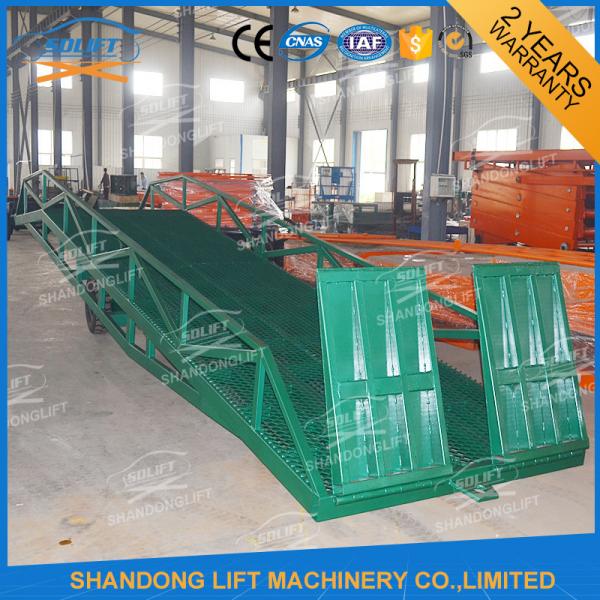 Adjustable Warehouse Container Loading Ramps , Electric Container Yard Ramp
