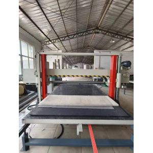 China High Precision  Horizontal Foam Slicing Machine With 1650mm Width wholesale