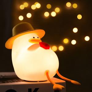 Blissfully Cute Duck Night Light Silicone LED Night Light Timer Control Lamp for Kids Bedrooms Living Room Decoration