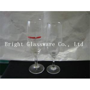 Clear glass champagne cup, wine goblet glass for party