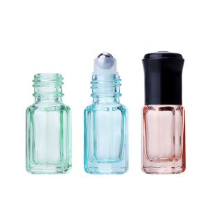 Bouteilles à rouleaux en verre en vrac avec capuchon en plastique noir Bouteilles à rouleaux à huile essentielle avec boule métallique